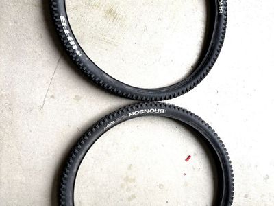 WTB Bronson 2.2" 29" Mountain Bike Tires (Pair)