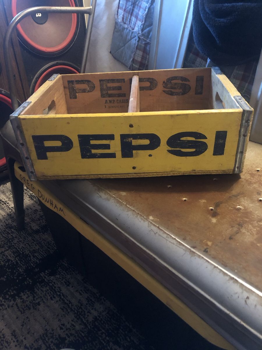 Vintage Yellow Pepsi-Cola Wooden Crate 32 oz Bottle Carrier