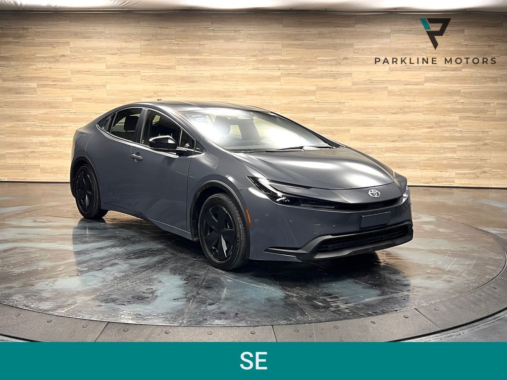 2023 Toyota Prius SE