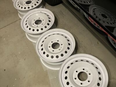 OEM Bronco Steel Wheels 16x7 base