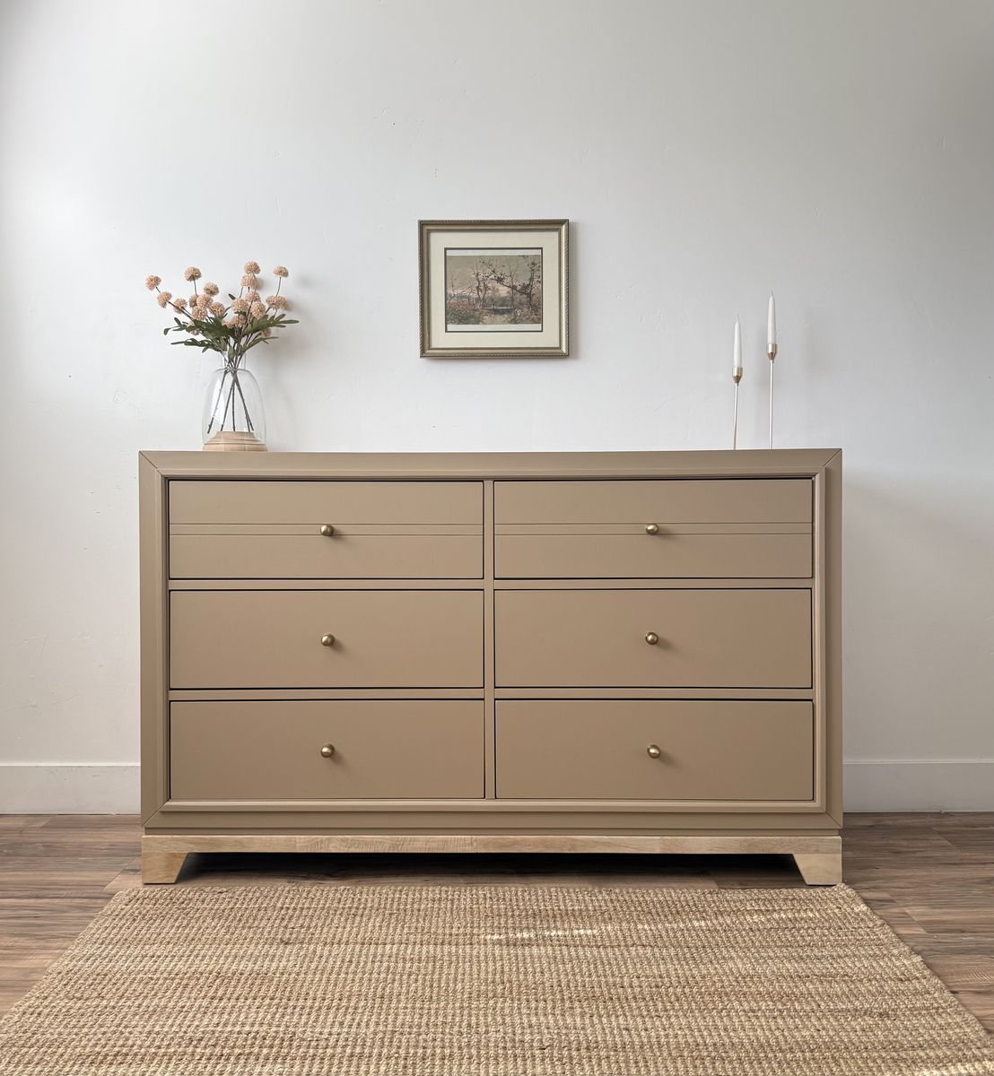 Latte Dresser
