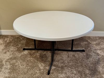 Lifetime 60” Round Fold-in-Half Drop-Leaf Plastic Folding Table - White Excellent Condition