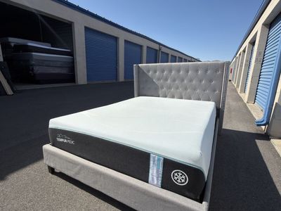 QUEEN TEMPURPEDIC PRObreeze Hybrid MATTRESS