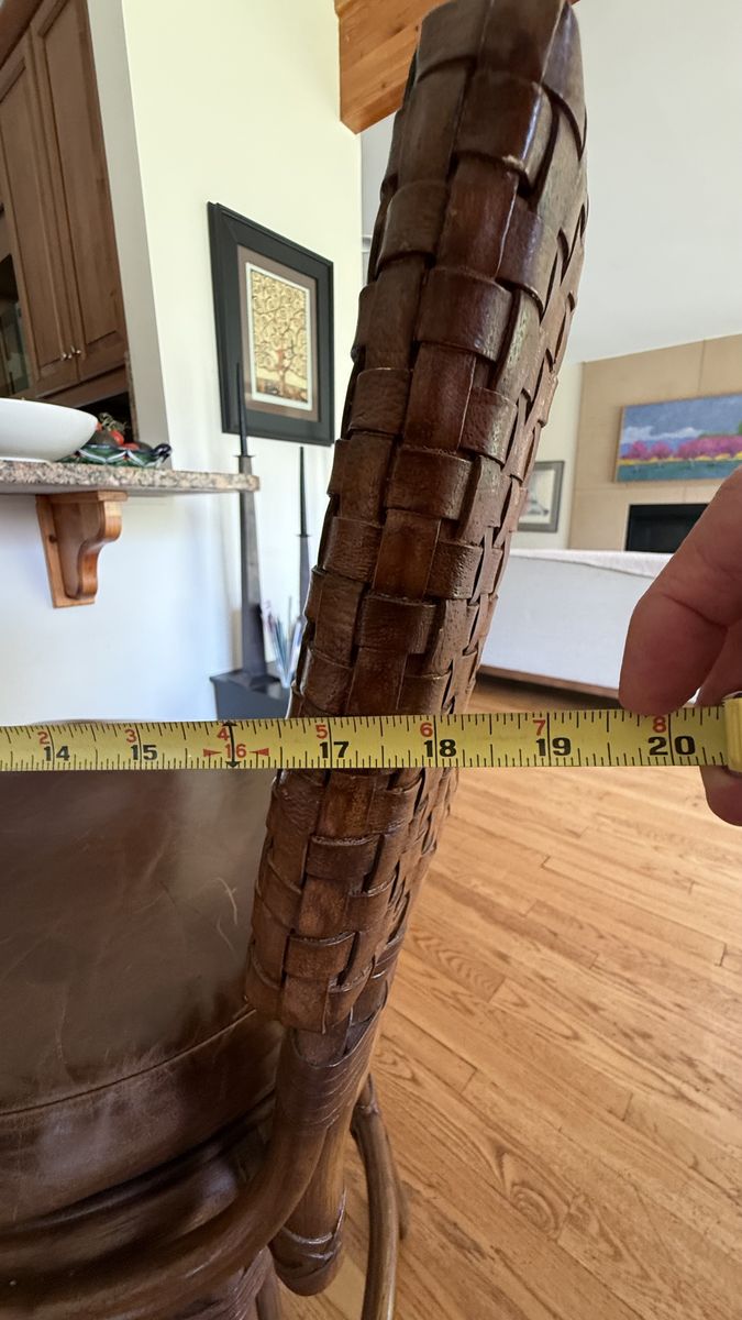 Main image 4