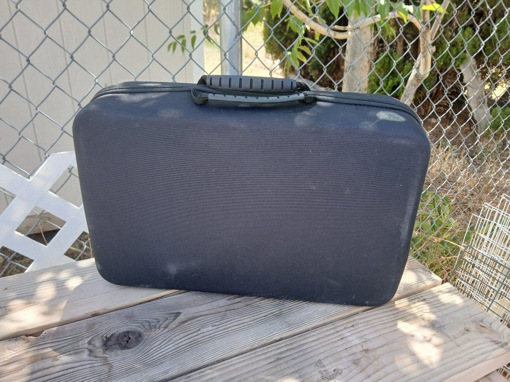 Main image 3
