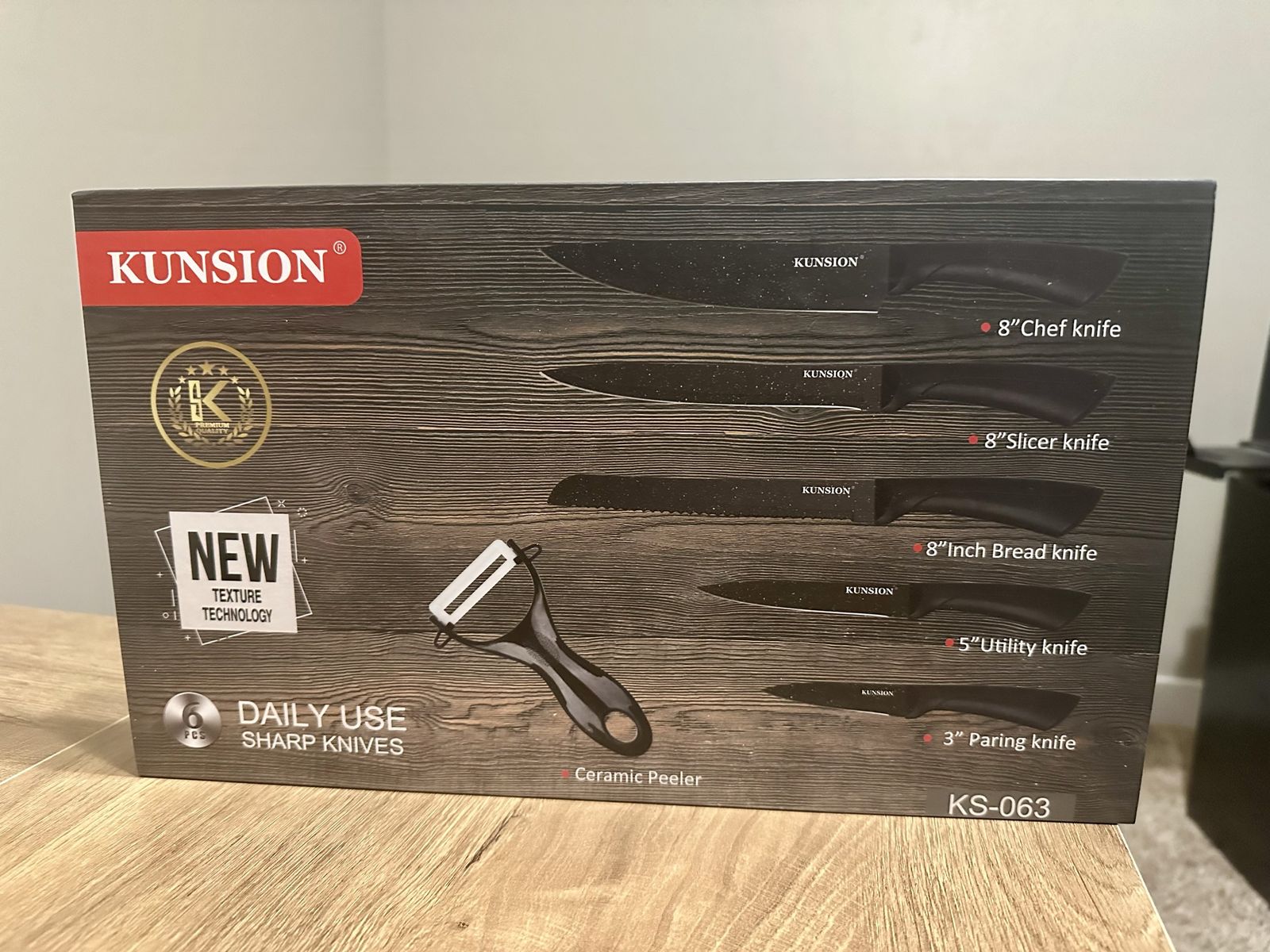 Kunsion KS-063 6-Piece Daily Use Sharp Knives Set with Ceramic Peeler - Chef, Slicer, Bread, Utility, Paring