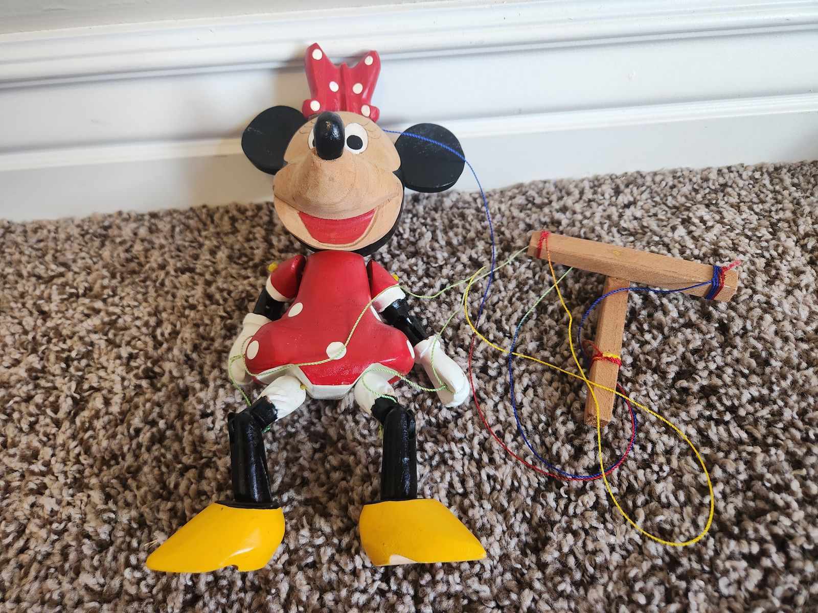 Minnie Mouse Wooden Marionette String Puppet Toy