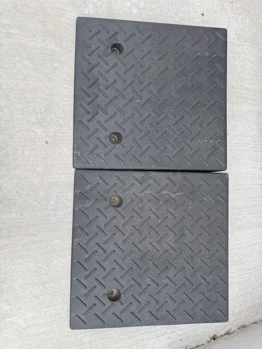 2x Black Rubber Curb Ramps - Heavy Duty Threshold Ramp, 19.5" L x 16.5" W
