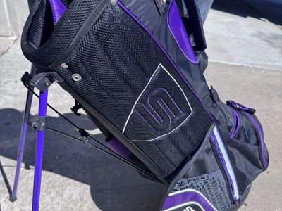 Never Used Strata Super Lite Carry bag