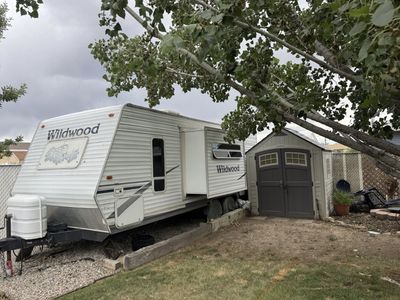 2006 Forest River Wildwood 23FBL Travel Trailer