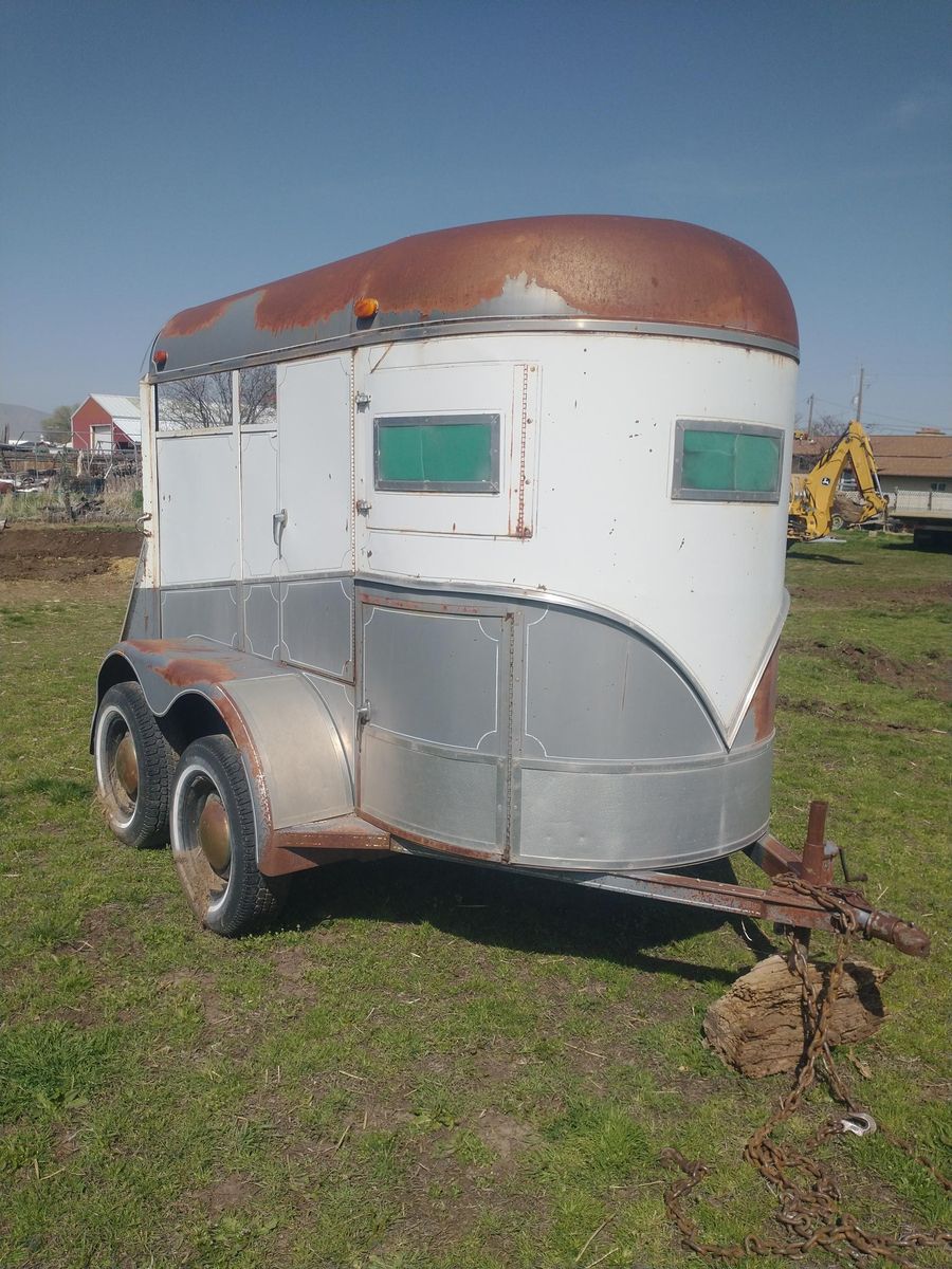 Horse trailer