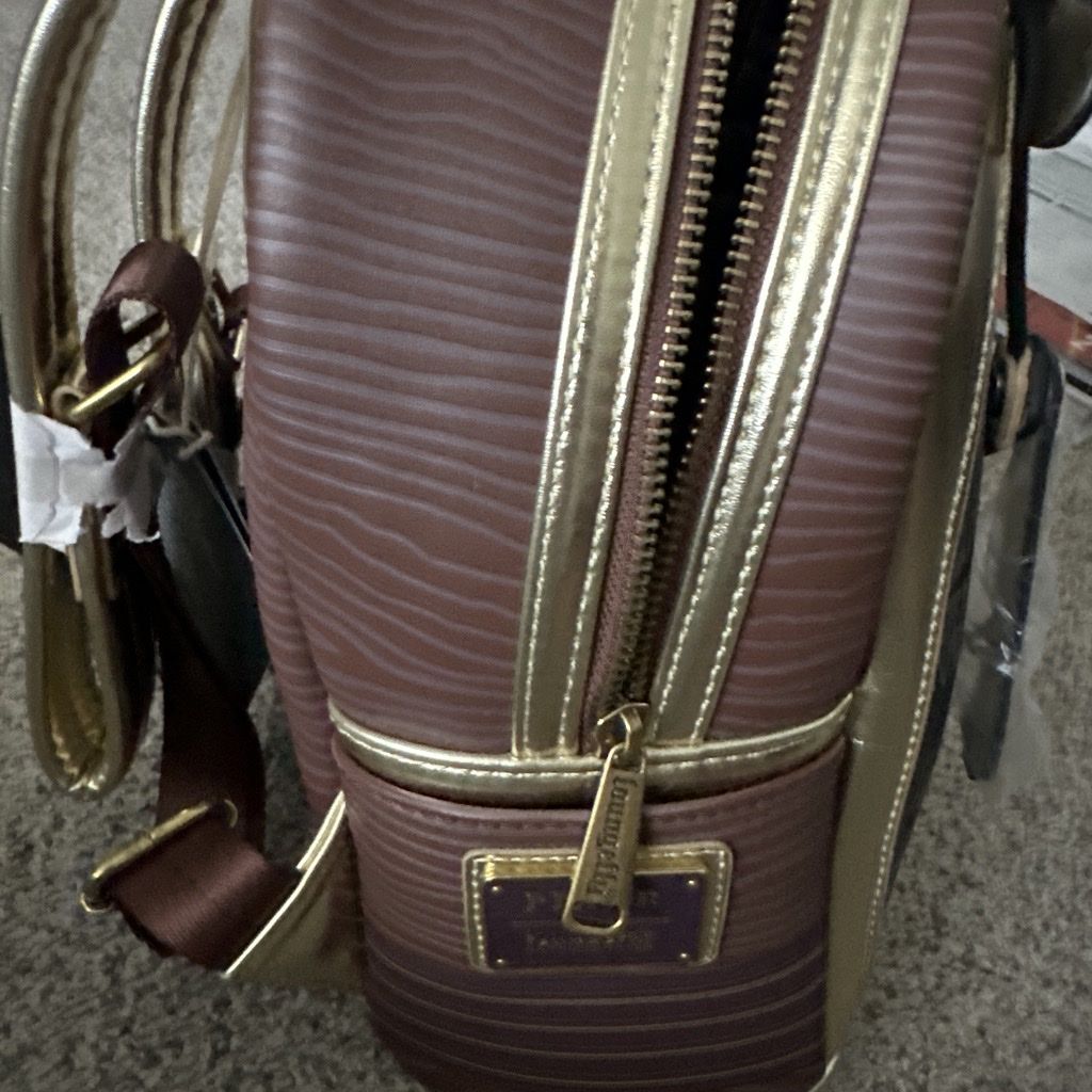 Main image 7