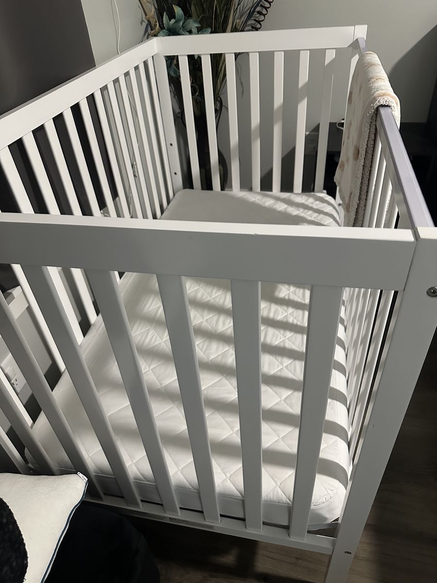 Baby Crib with mattress
