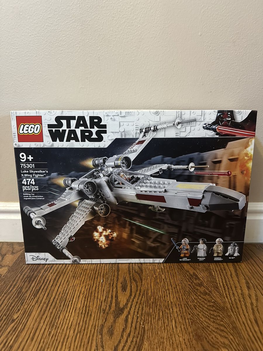 LEGO Star Wars Luke Skywalker's X-Wing Fighter Set - 474 Pcs w/ Minifigures