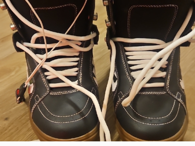 Vans snowboarding boots