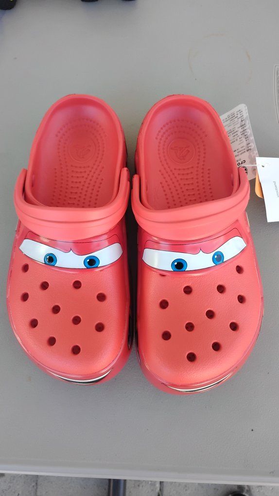 lighting McQueen crocs