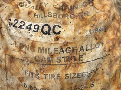 Quality Chain Co. 2249QC Long Mileage Alloy Cam Style Tire Chains - Fits 10.00-22, 285/75-24.5