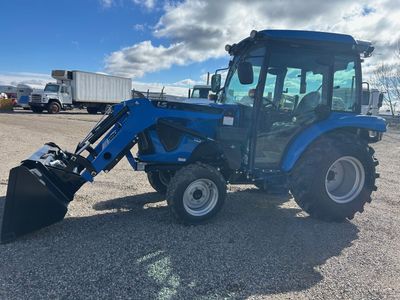 LS MT232HC Tractor and loader