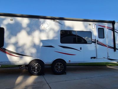2018 ATC Toy Hauler ARVAB8528+0-2T5.2K
