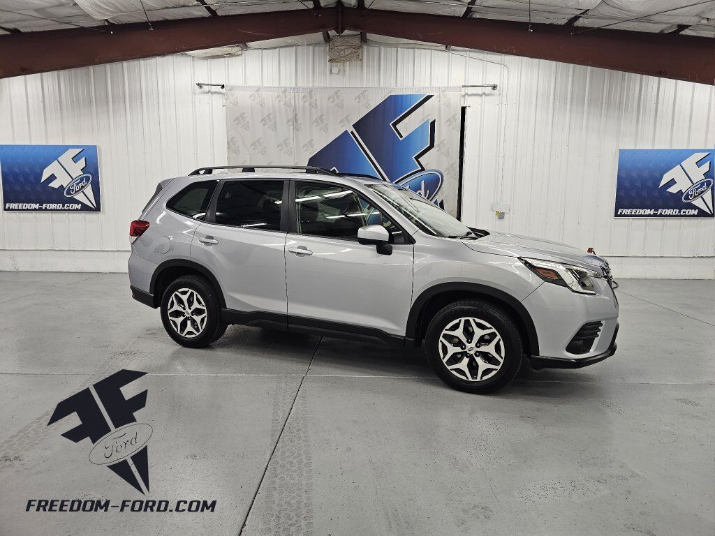 2022 Subaru Forester Premium
