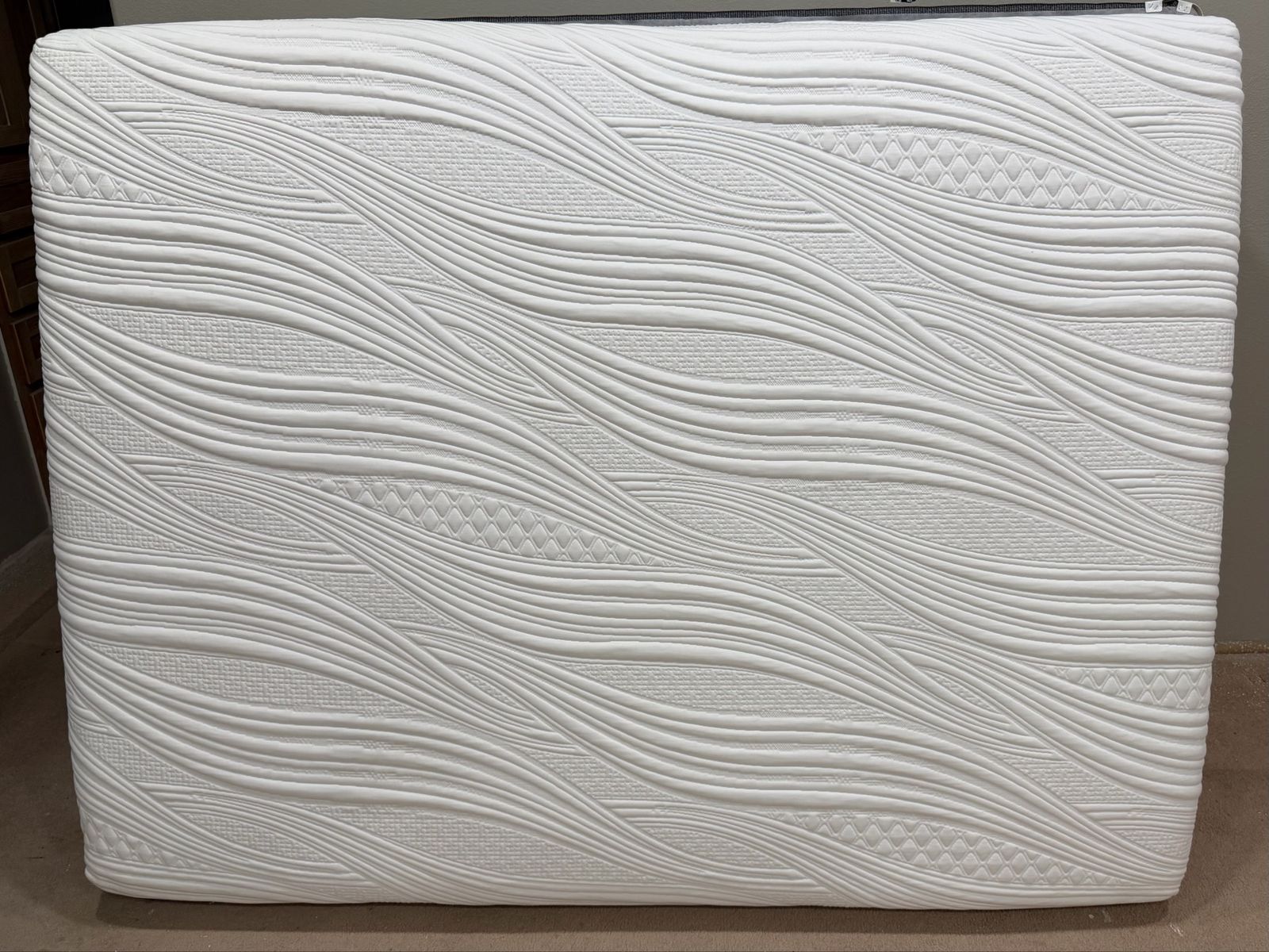 Main image 7