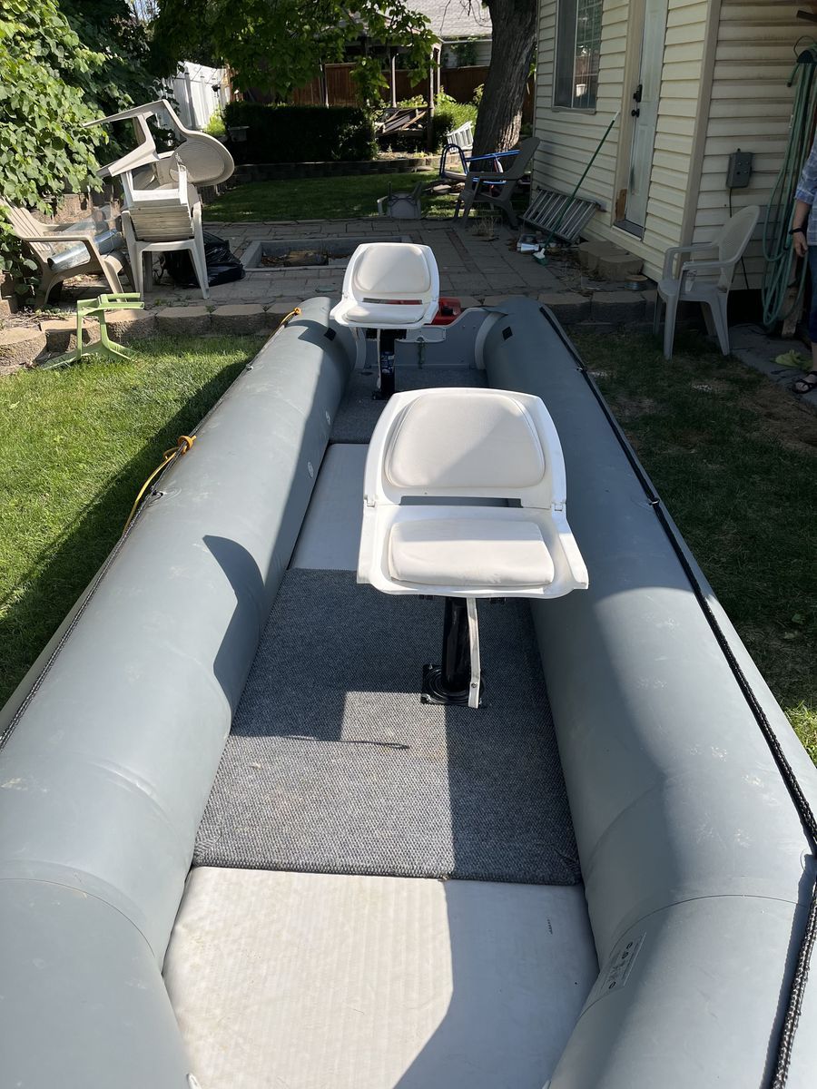 20 ft Saturn Inflatable Boat with Mercury 3.5 Motor
