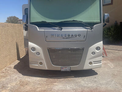 2018 WINNEBAGO SUNSTAR LX 27n