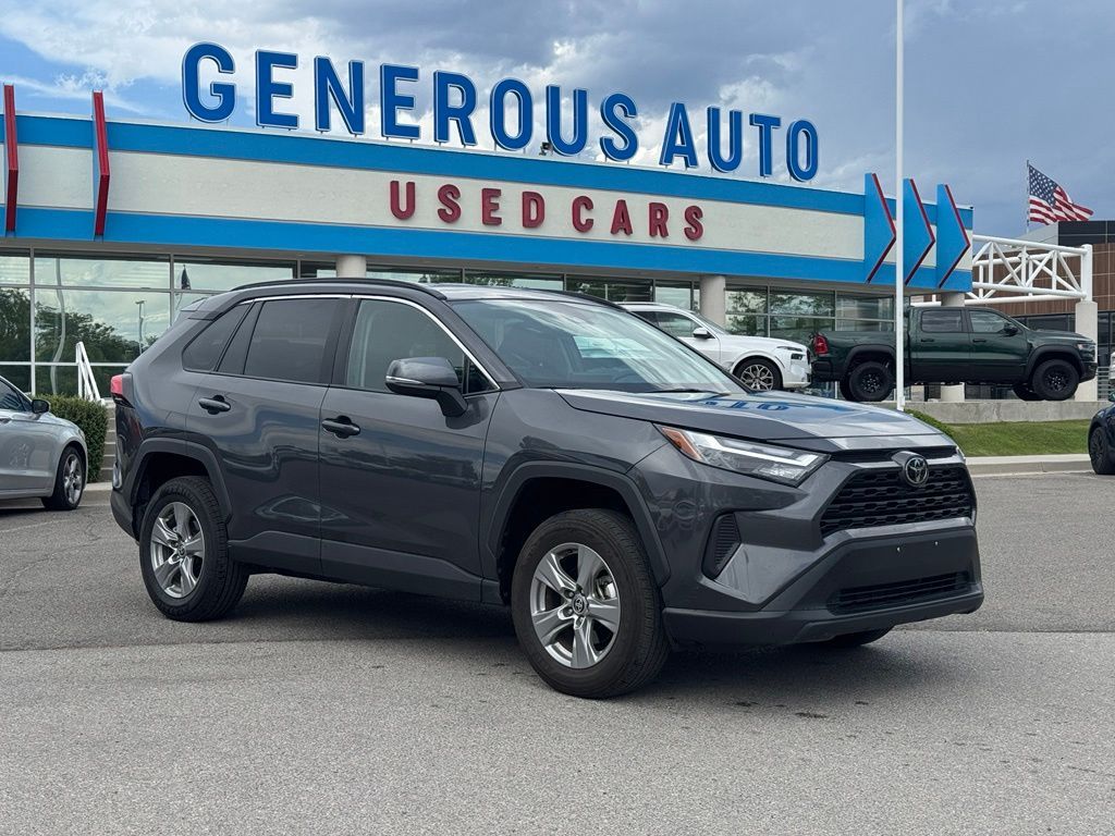2025 Toyota RAV4 XLE