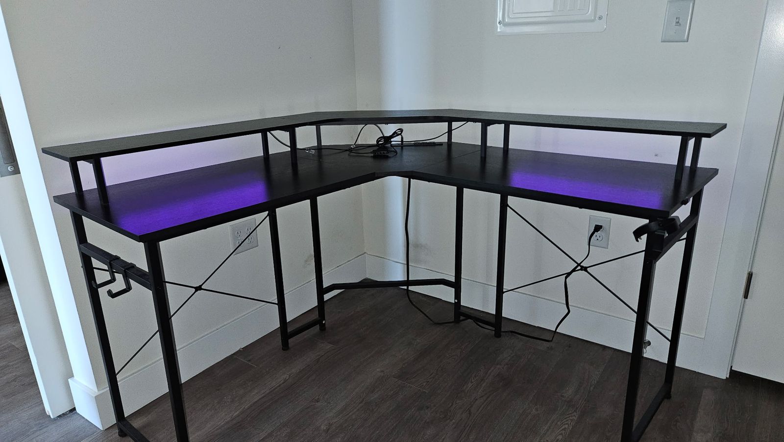 Corner/L Desk