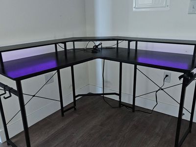 Corner/L Desk