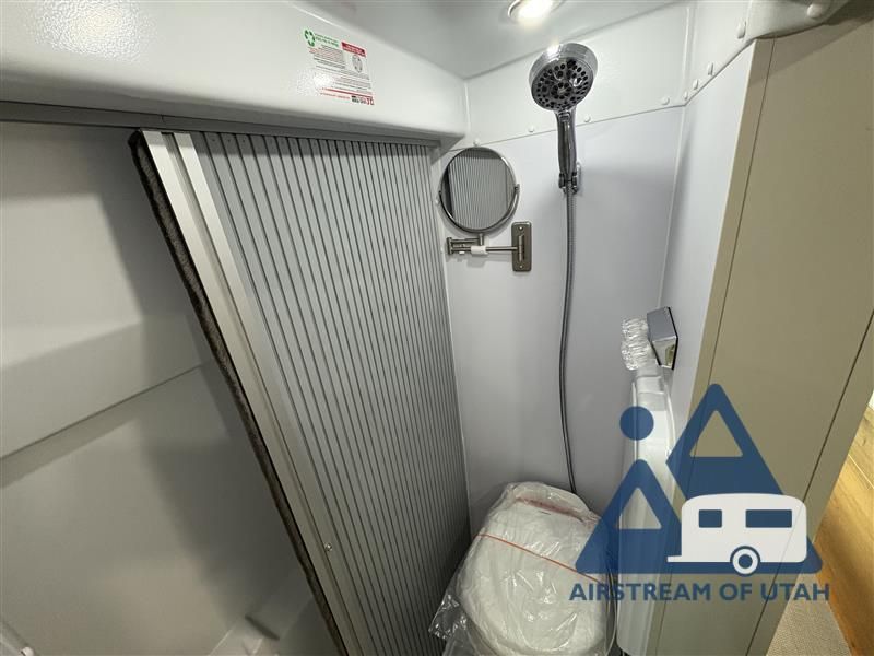 Main image 48