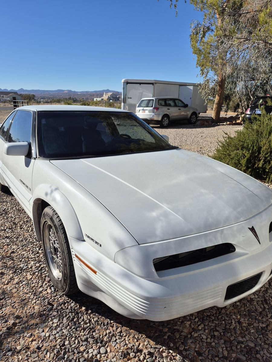 1993 PONTIAC GRAND PRIX SE