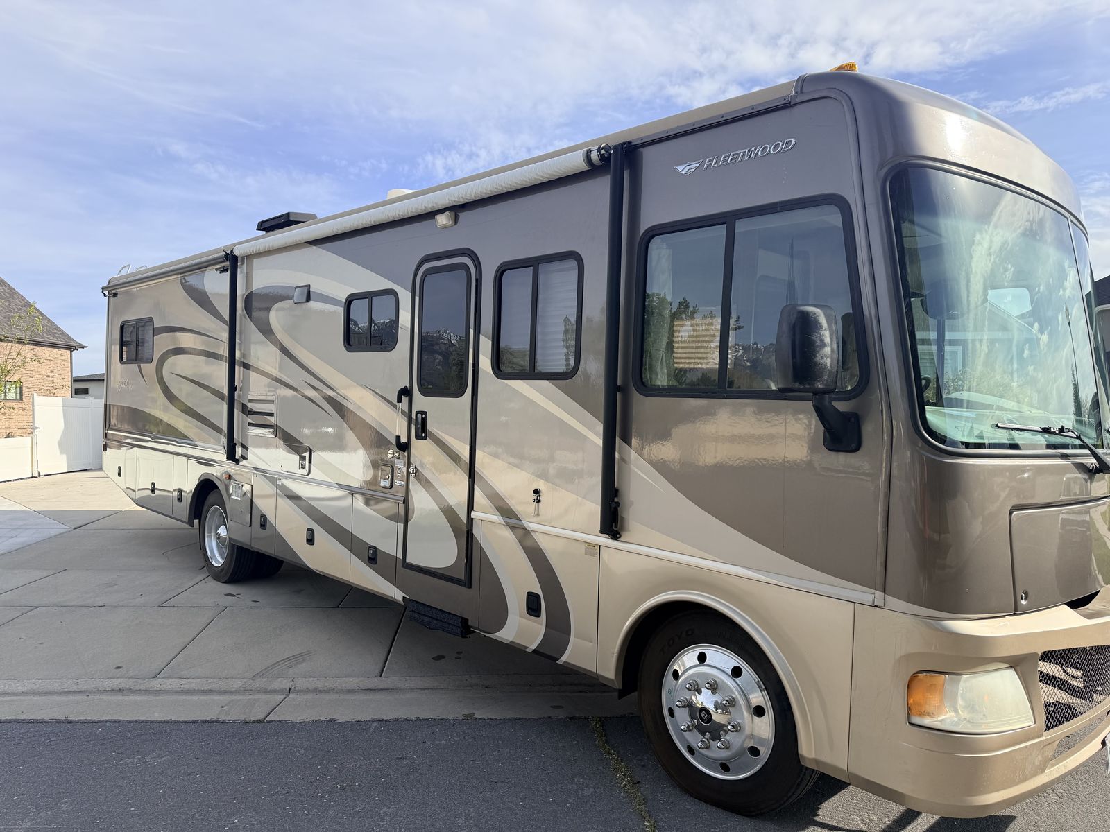 2008 Fleetwood Terra LX 34N