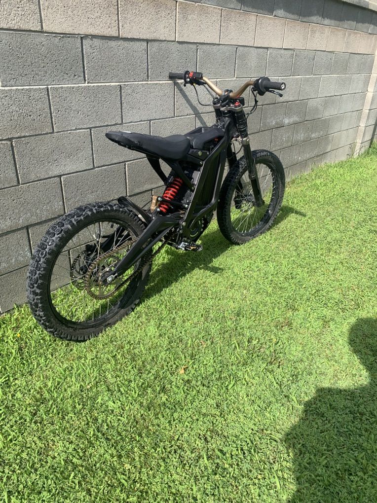 2023 Surron Light bee x Sur-ron