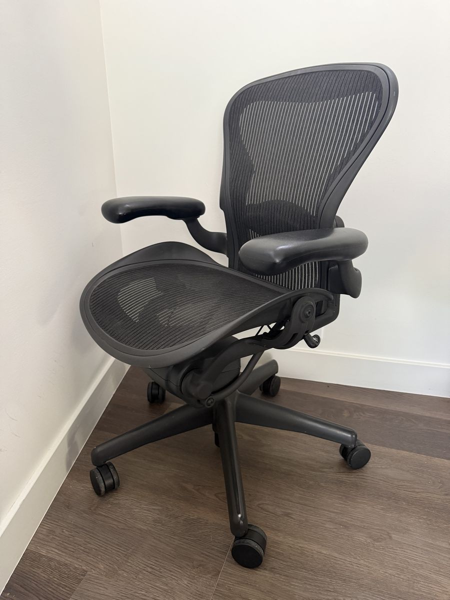 Herman Miller Aeron Ergonomic Office Desk Chair - Size A