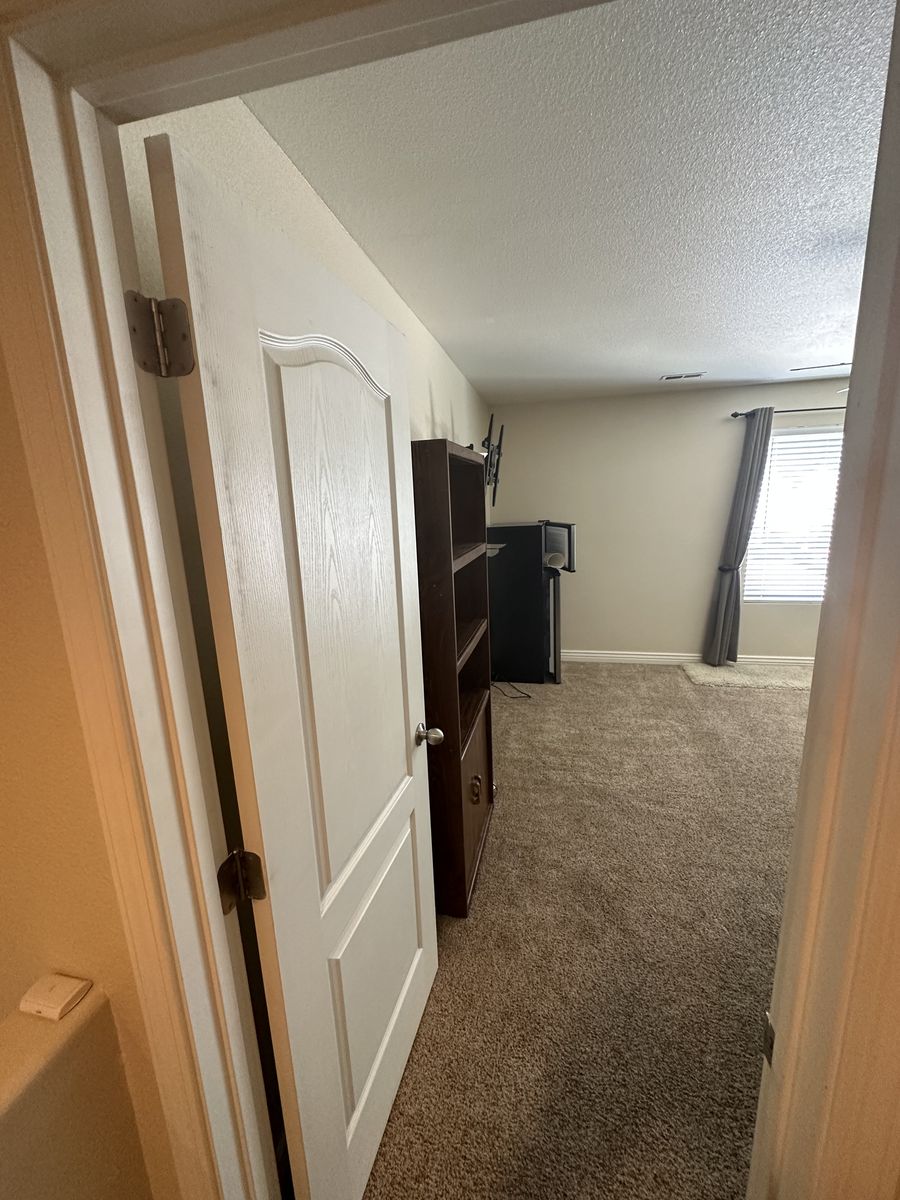 Main image 8