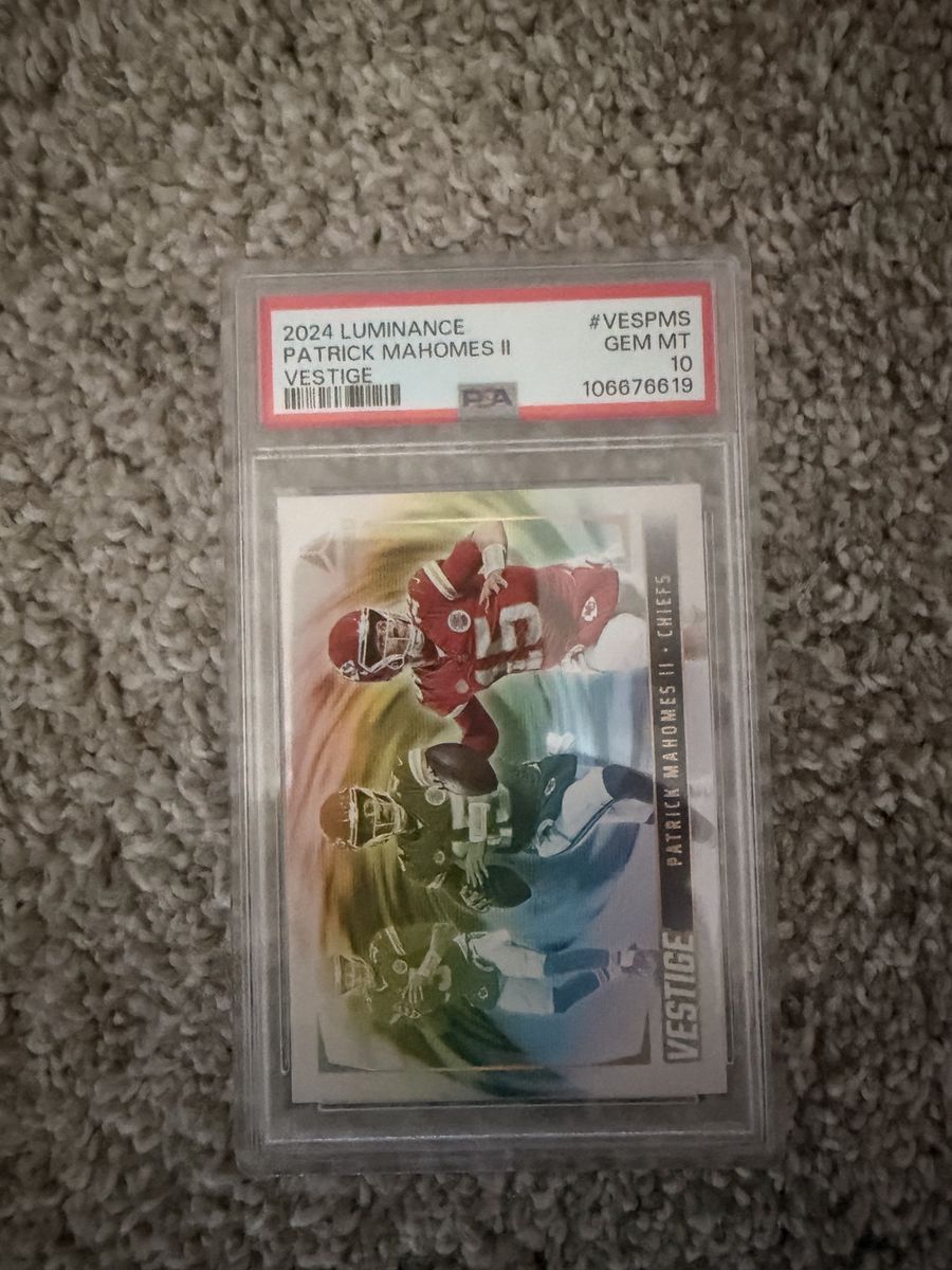2024 LUMINANCE Patrick Mahomes II Vestige GEM MT 10 Football Card Kansas City Chiefs