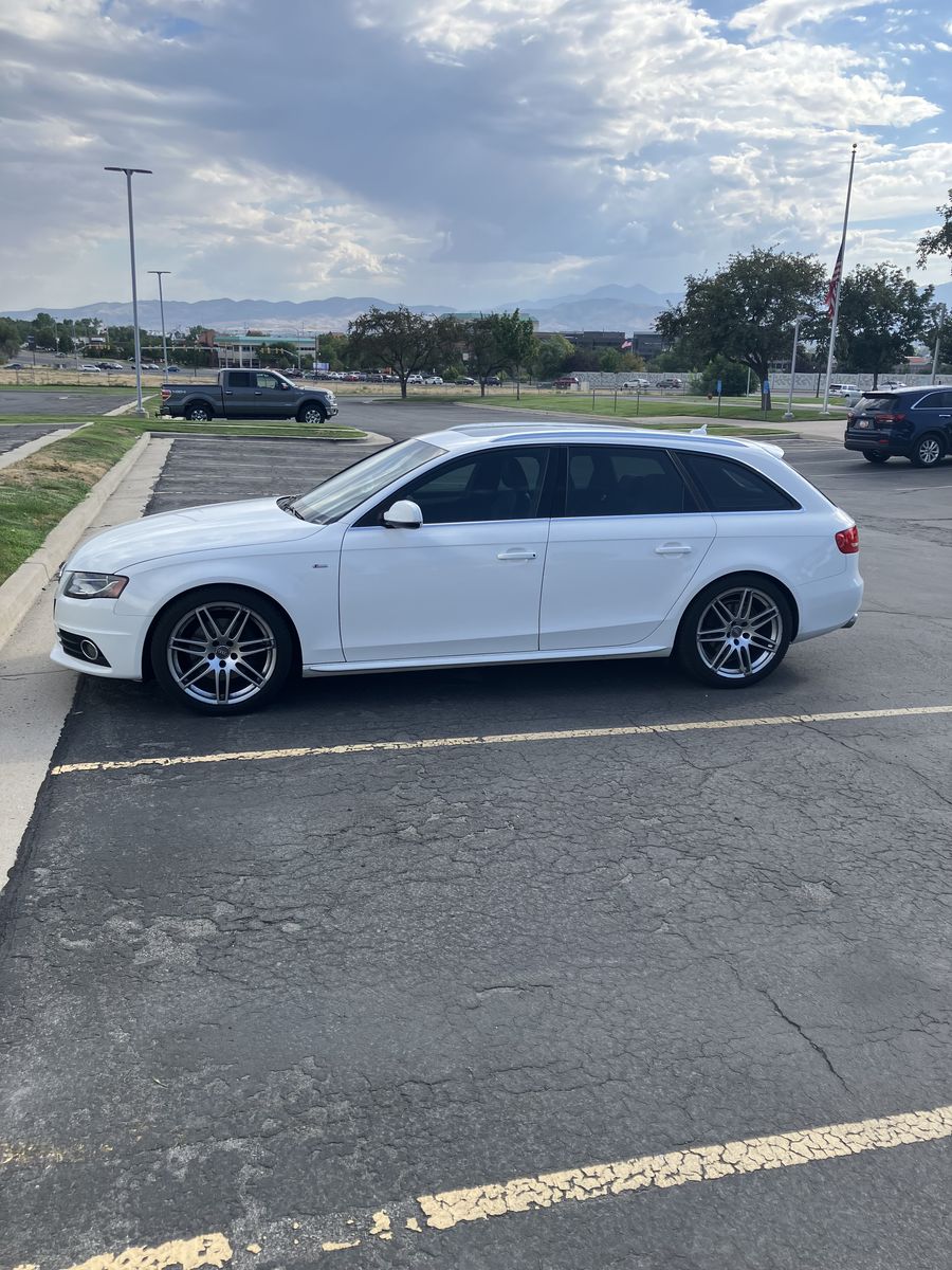 2010 Audi A4 2.0T quattro Avant Prestige