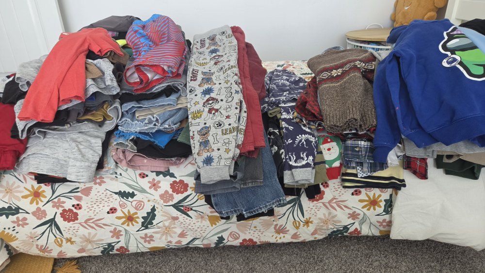 Boys 4T clothing lot-100 ITEMS