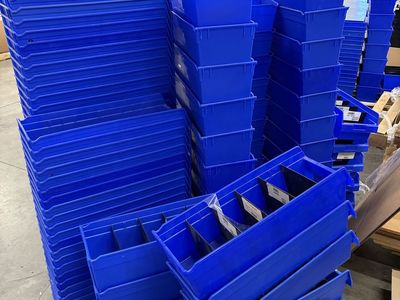 Akro-Mils Plastic storage bins