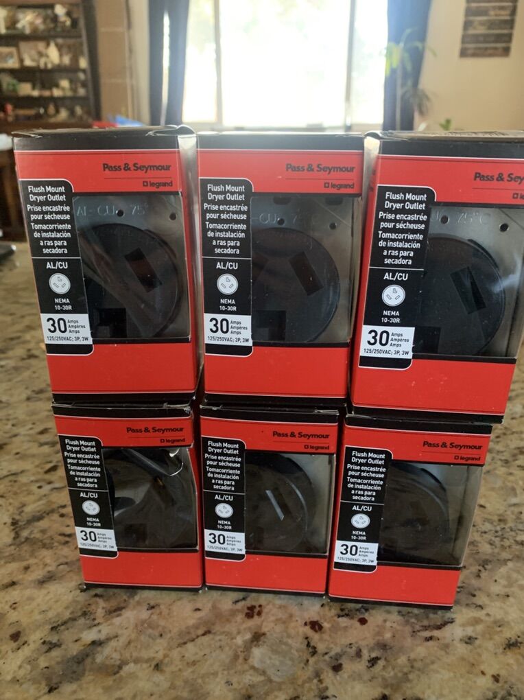 Set Of 6, Dryer Flush Mount Outlets, Black