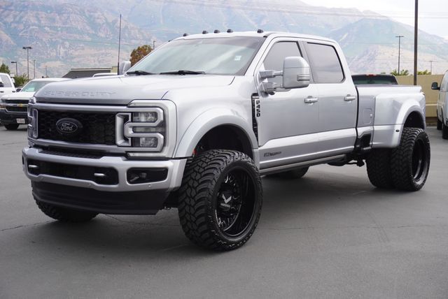 2023 Ford F-450 Lariat