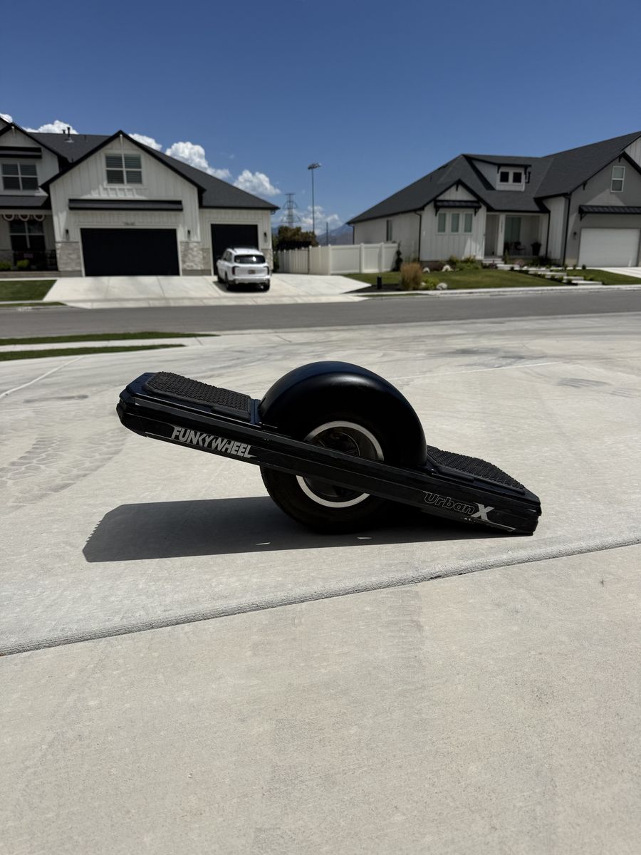 Funkywheel Urban X Electric Hoverboard Skateboard Self-Balancing Scooter Black