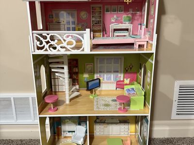 Kid Kraft Doll House With Furniture