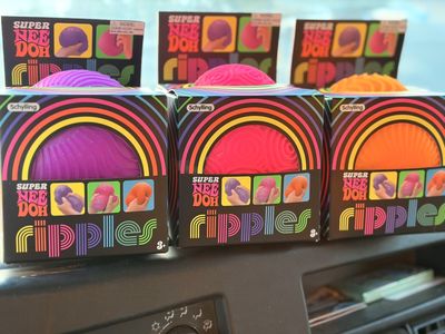 Needoh Super Ripples Giant Squishy