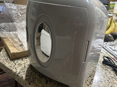 Brand New Thermal Fridge And Warmer. 7 L.