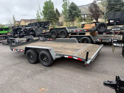 2026 Walton Deluxe car Hauler Brakes on Both Axles Dove Tail W-ramps