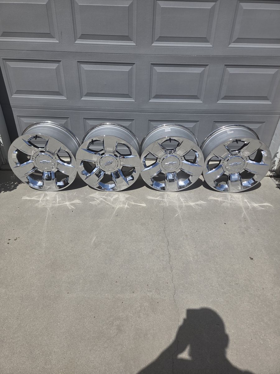 20" Chevy Rims w/ Lugs