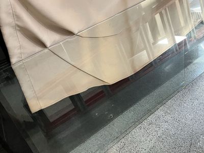 2 temper glass panels