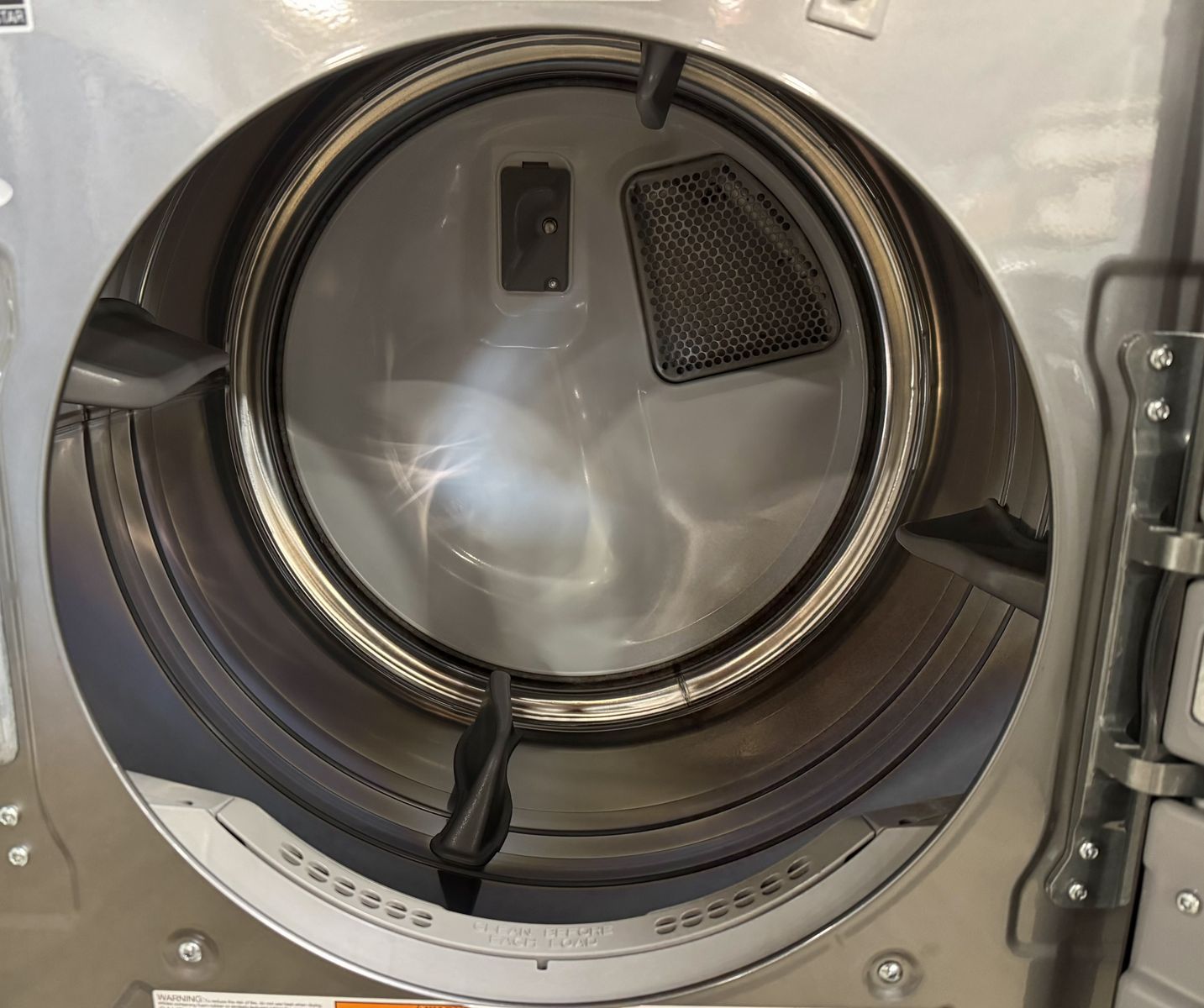 Main image 3